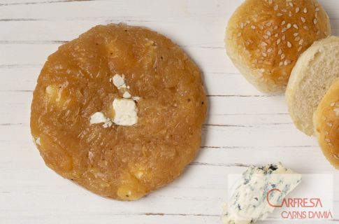 HAMBURGUESA 100%  POLLASTRE AMB ROQUEFORT ( sense conservants ni  gluten) - Disponible Sarrià de Ter 